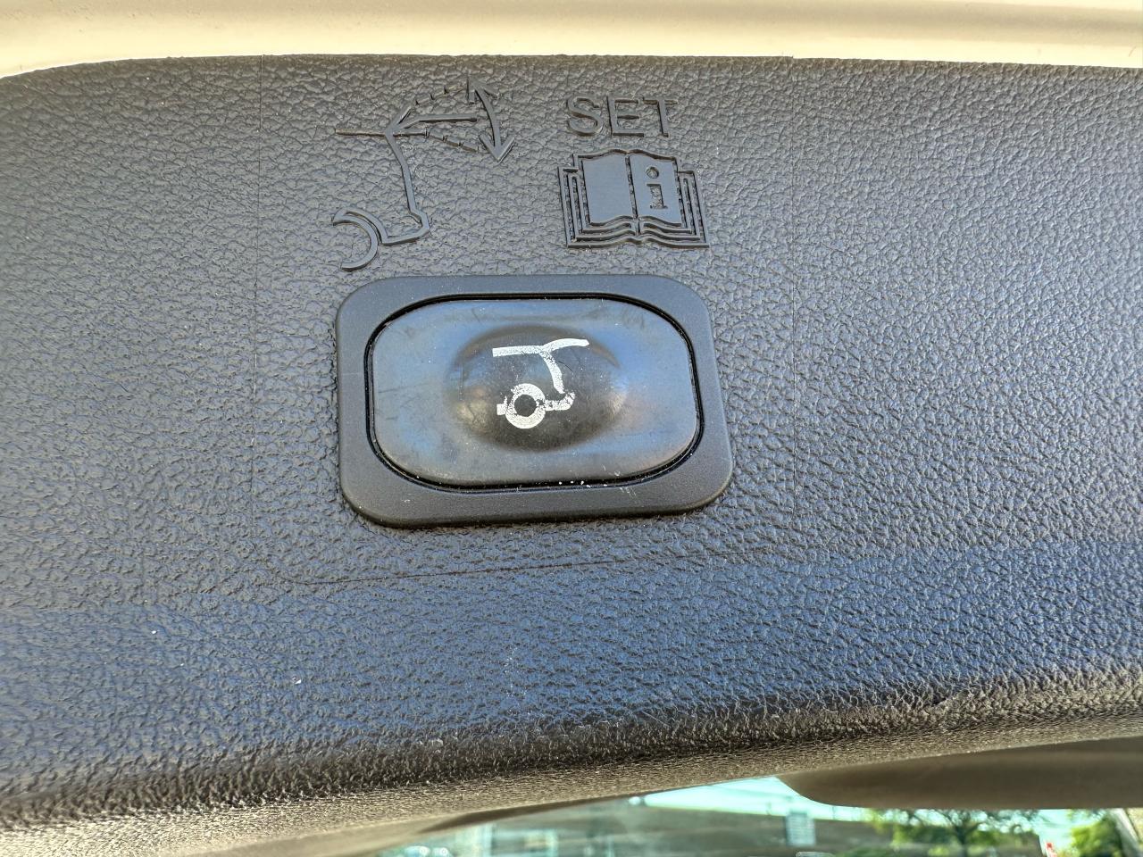 2019 Ford Escape SEL - Photo #22