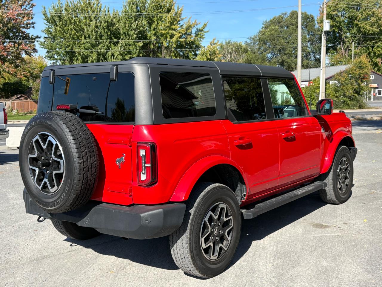 2022 Ford Bronco Outer Banks - Photo #3