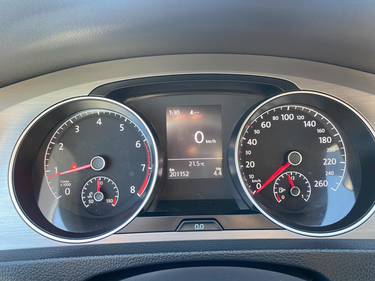 2015 Volkswagen Golf Trendline/No Accidents/5 Speed Manual/Gas Saver - Photo #14