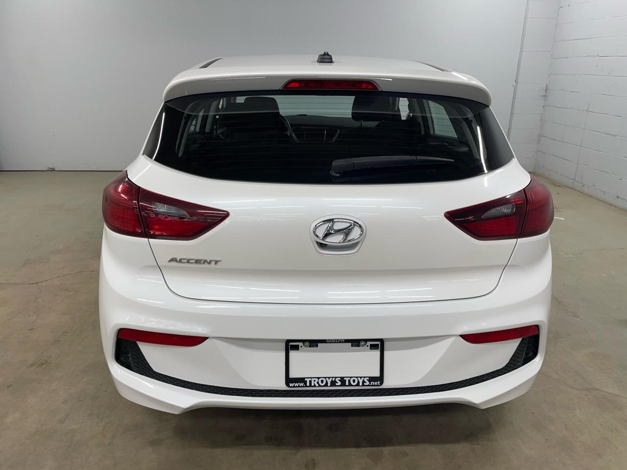 2019 Hyundai Accent Preferred Photo5
