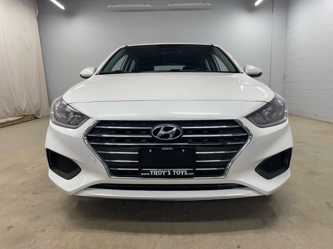 2019 Hyundai Accent Preferred Photo2