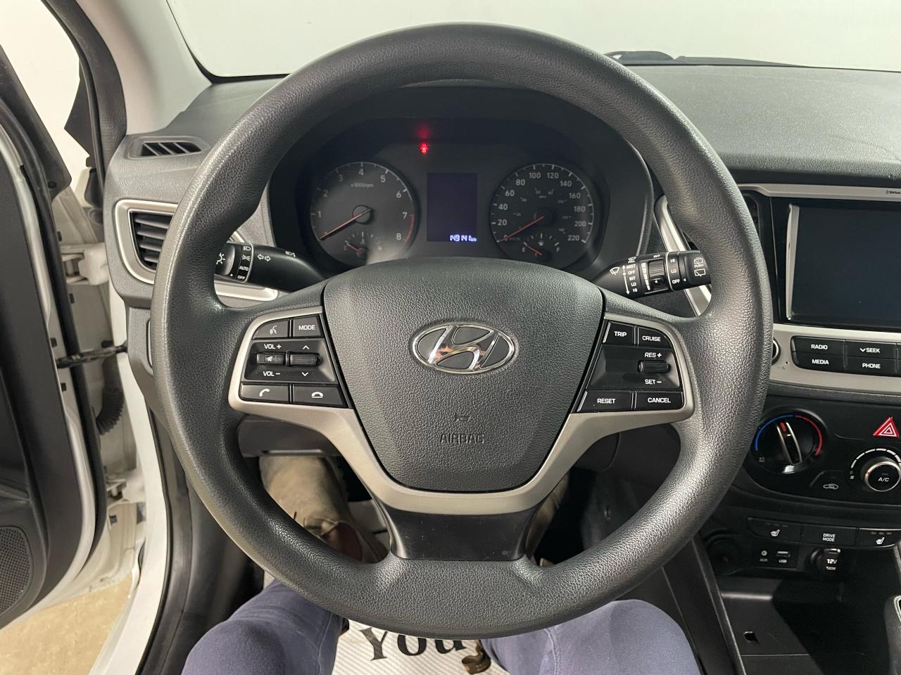 2019 Hyundai Accent Preferred Photo13