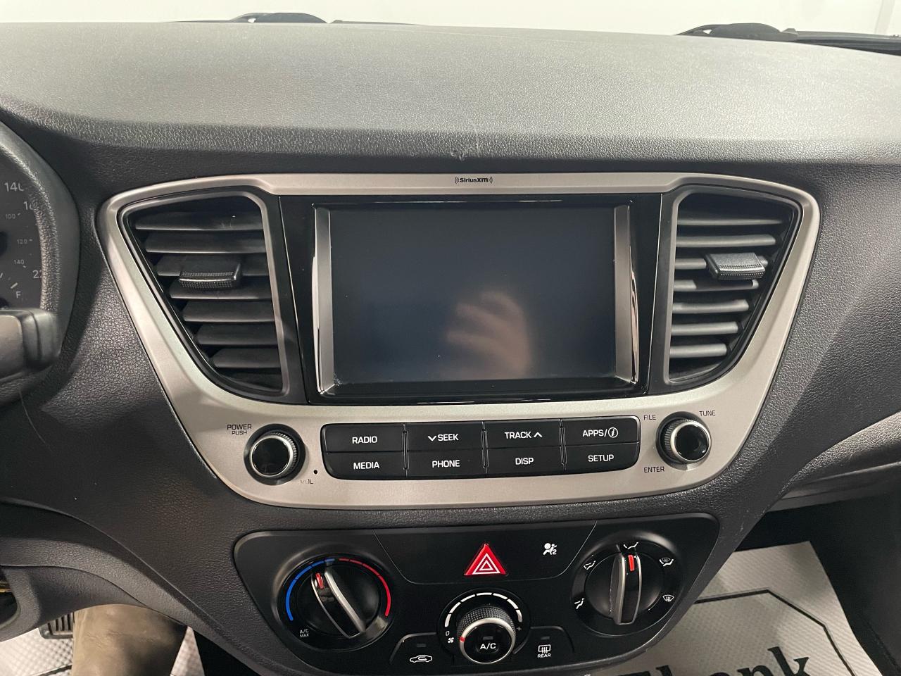 2019 Hyundai Accent Preferred Photo16