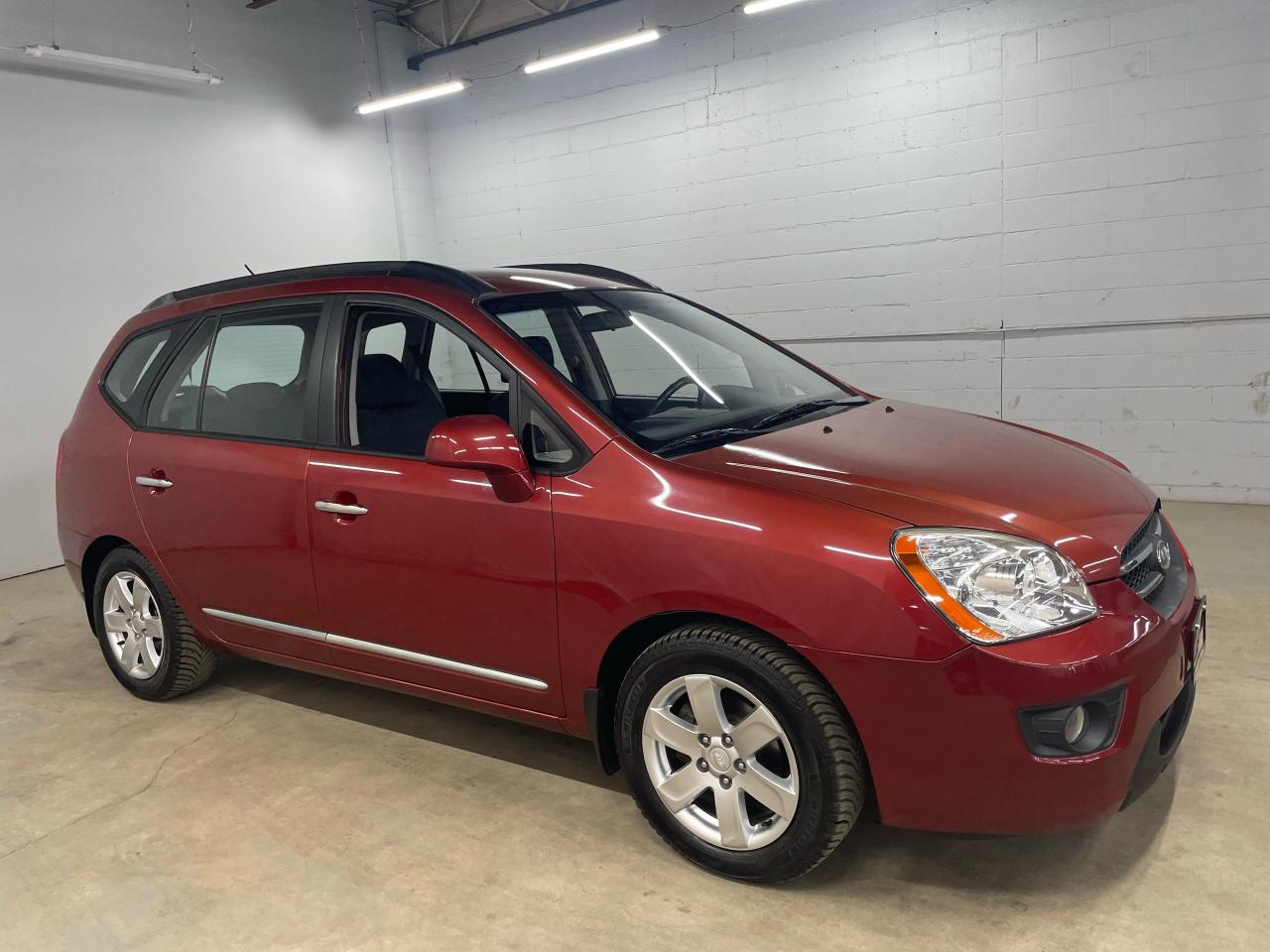 Used 2008 Kia Rondo EX for sale in Guelph, ON