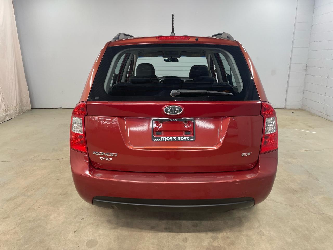 2008 Kia Rondo EX Photo5