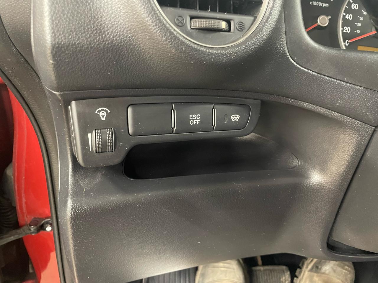 2008 Kia Rondo EX Photo13