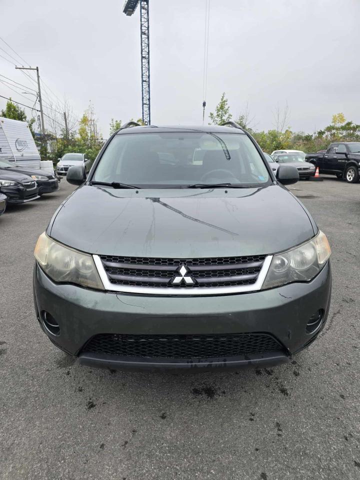 2009 Mitsubishi Outlander LS - Photo #2
