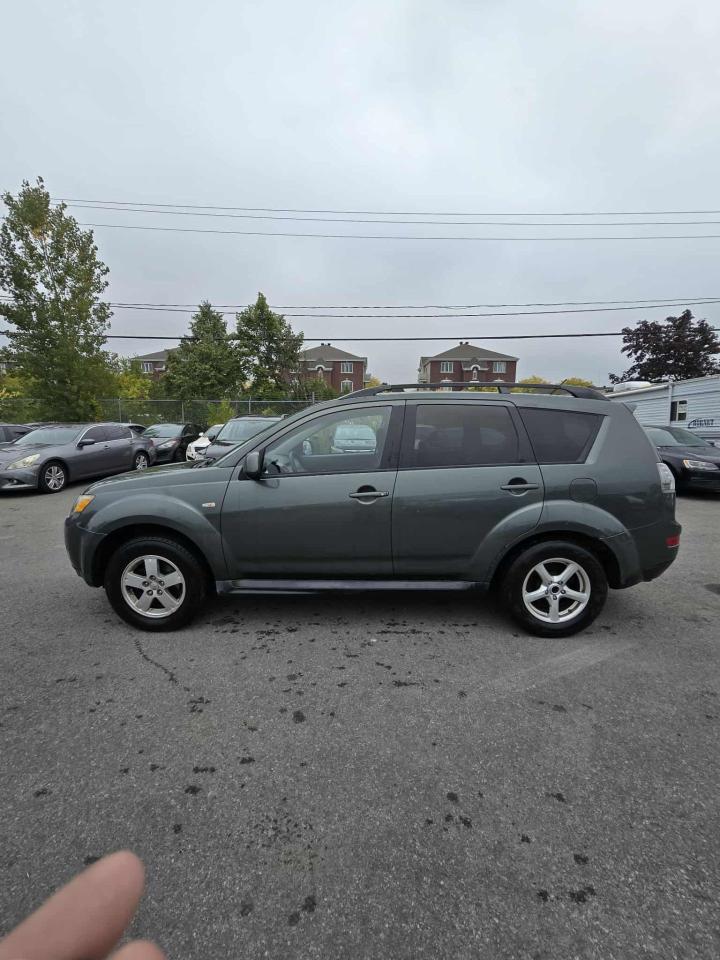 2009 Mitsubishi Outlander LS - Photo #4