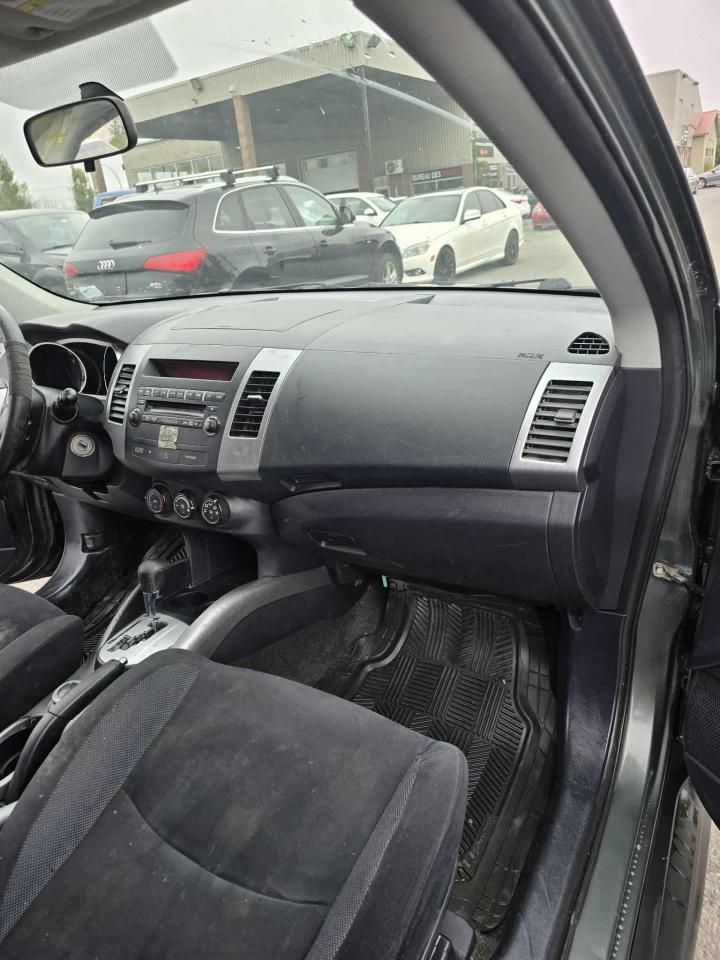 2009 Mitsubishi Outlander LS - Photo #7
