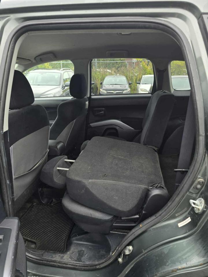 2009 Mitsubishi Outlander LS - Photo #8