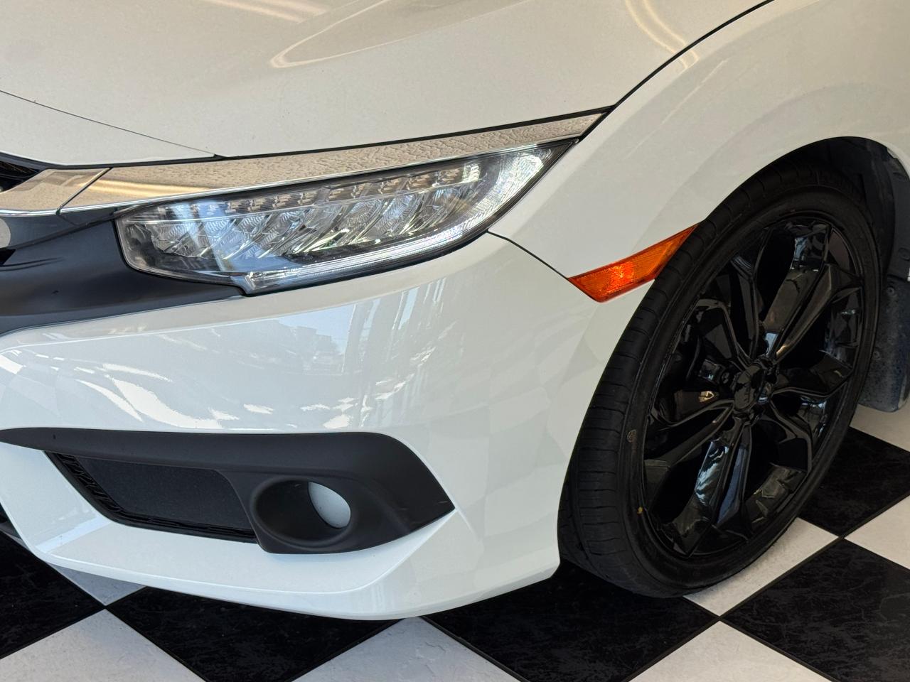 2016 Honda Civic Touring+New Tires+Brakes+Adaptive Cruise Photo102