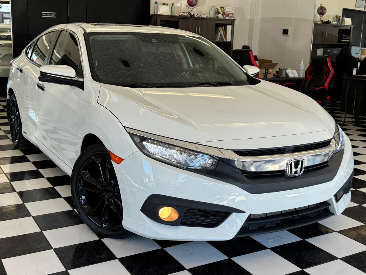 2016 Honda Civic Touring+New Tires+Brakes+Adaptive Cruise Photo79