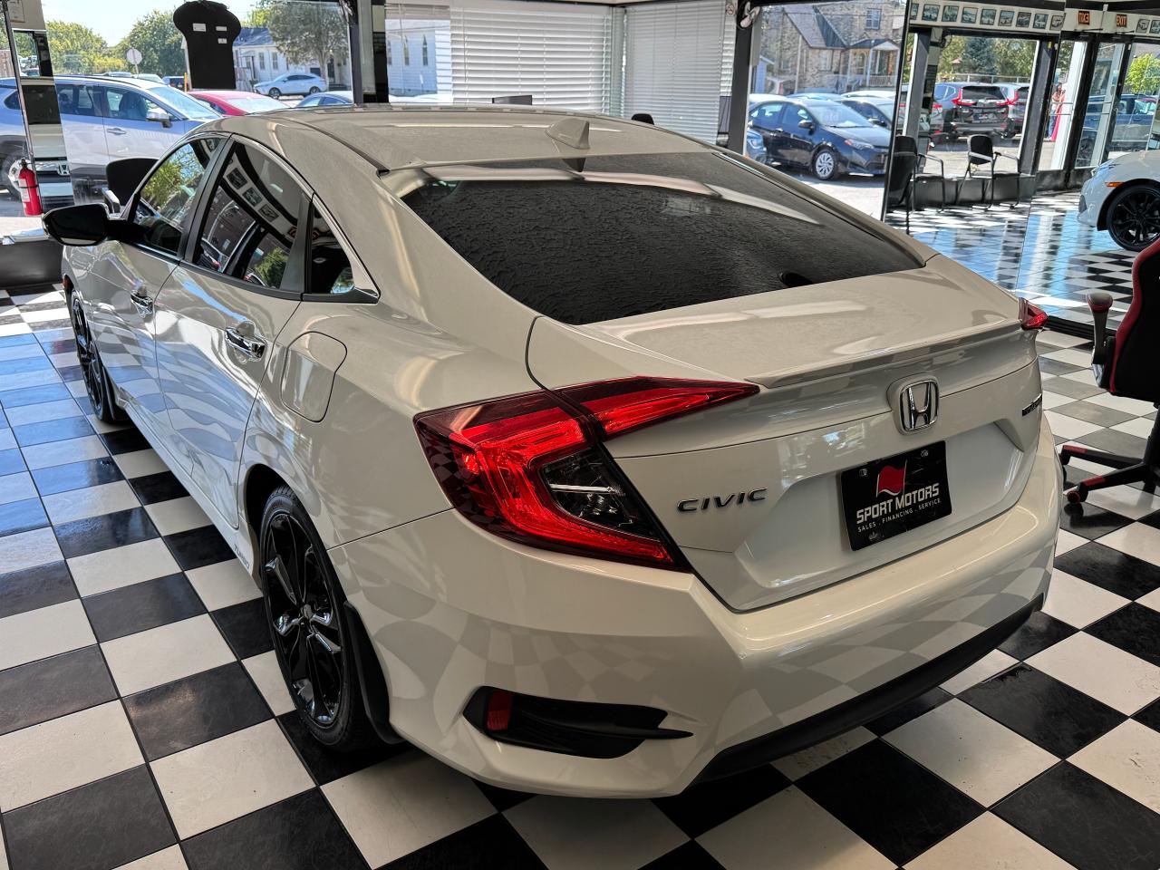 2016 Honda Civic Touring+New Tires+Brakes+Adaptive Cruise Photo66