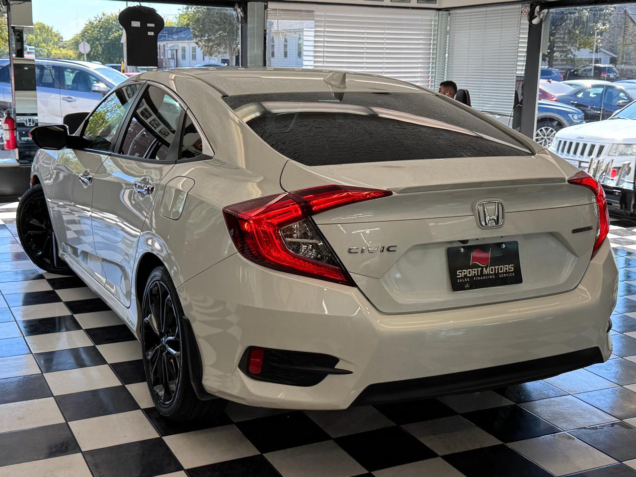 2016 Honda Civic Touring+New Tires+Brakes+Adaptive Cruise Photo78