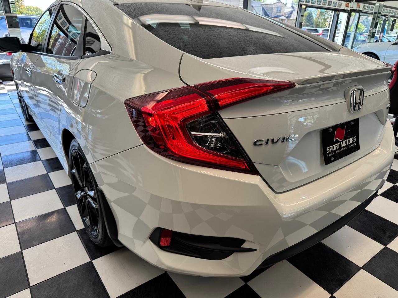 2016 Honda Civic Touring+New Tires+Brakes+Adaptive Cruise Photo103