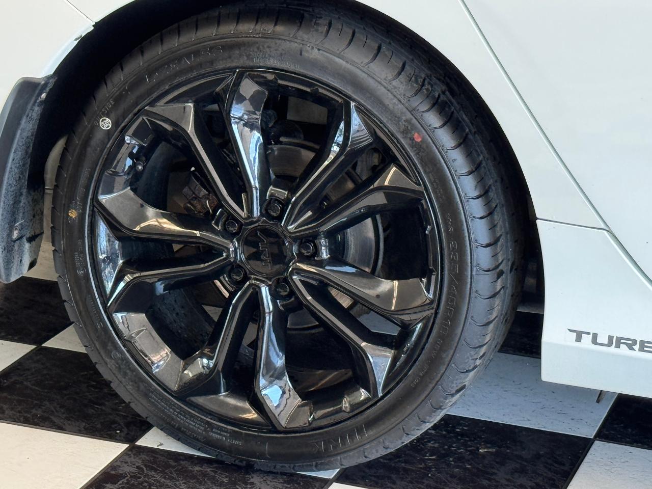 2016 Honda Civic Touring+New Tires+Brakes+Adaptive Cruise Photo117