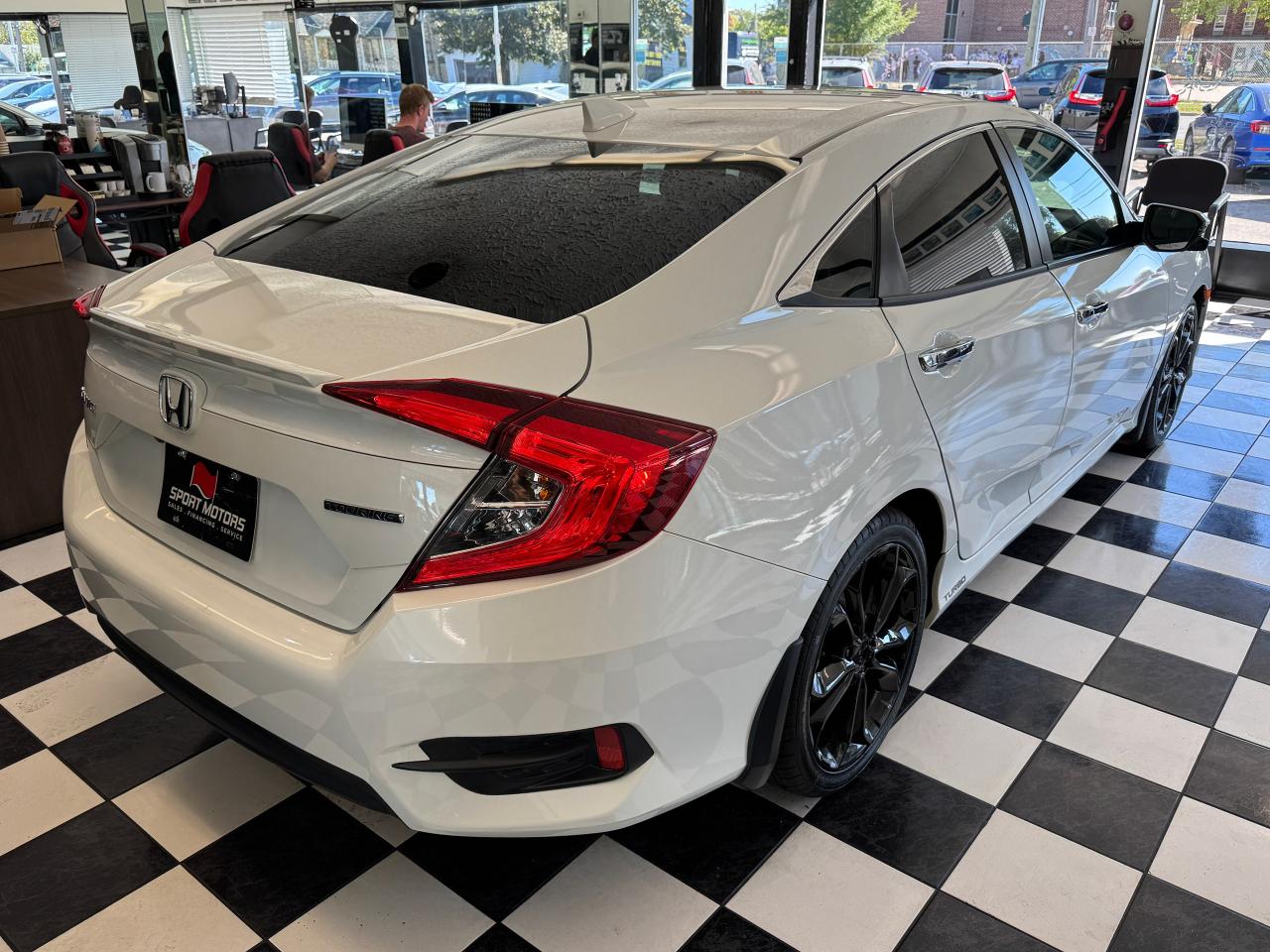 2016 Honda Civic Touring+New Tires+Brakes+Adaptive Cruise Photo5