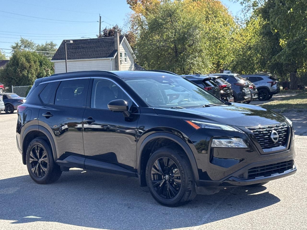2023 Nissan Rogue SV AWD - Photo #3