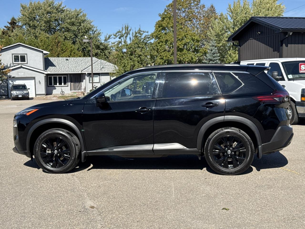2023 Nissan Rogue SV AWD - Photo #6
