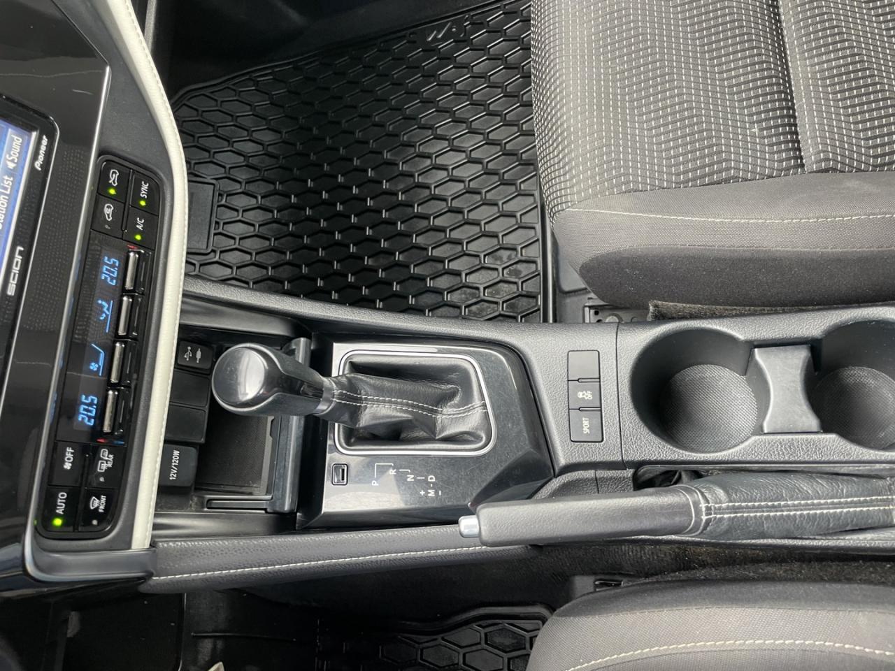 2016 Scion iM BASE - Photo #15