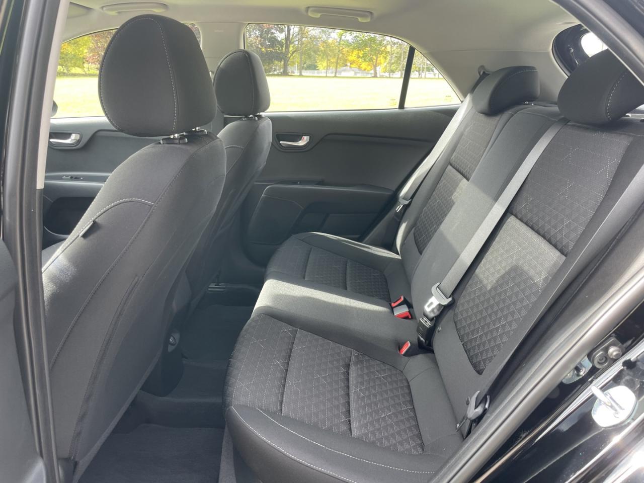 2022 Kia Rio5 LX Premium * ONE Owner / Accident Free - Photo #12