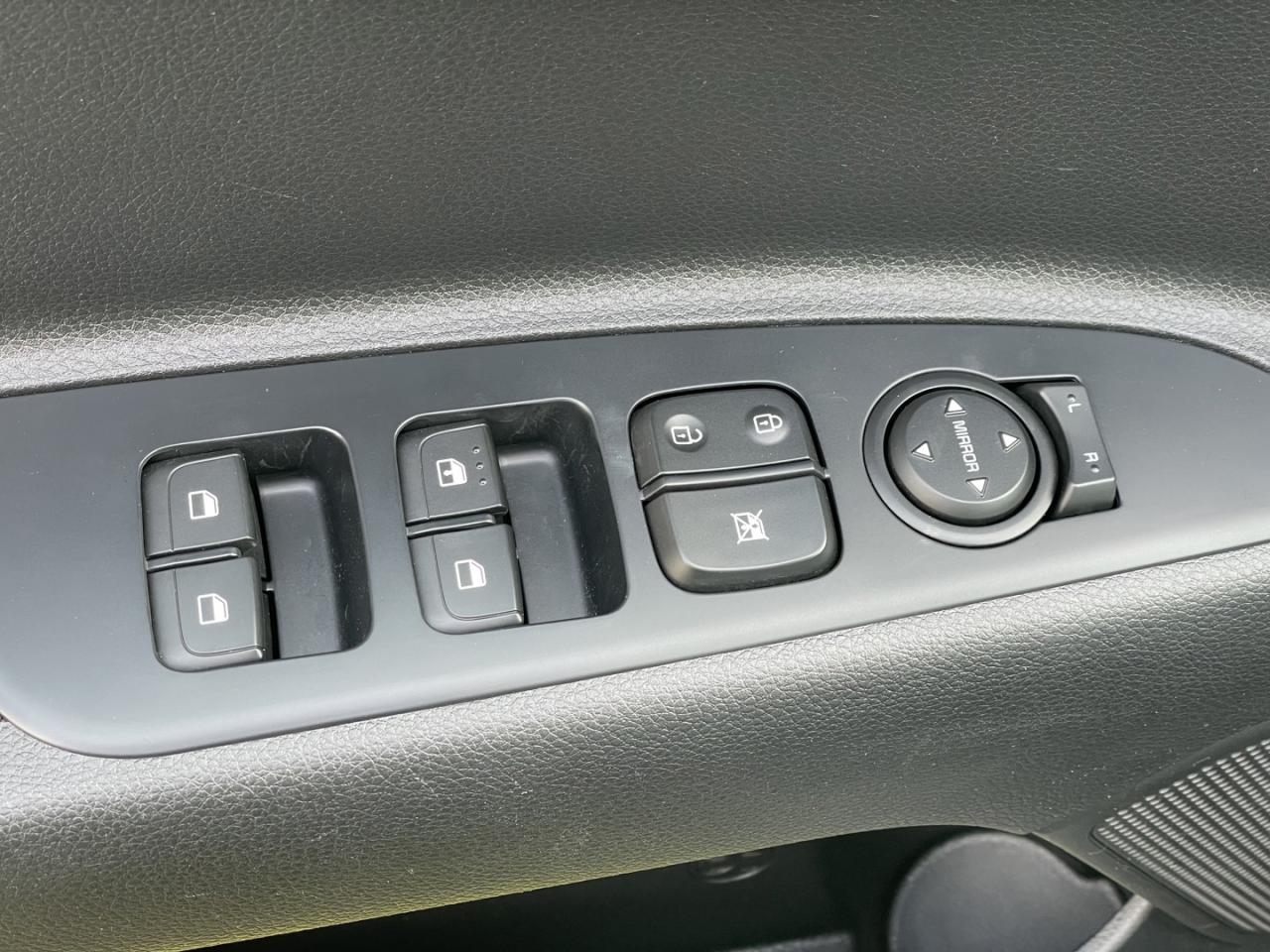 2022 Kia Rio5 LX Premium * ONE Owner / Accident Free - Photo #16