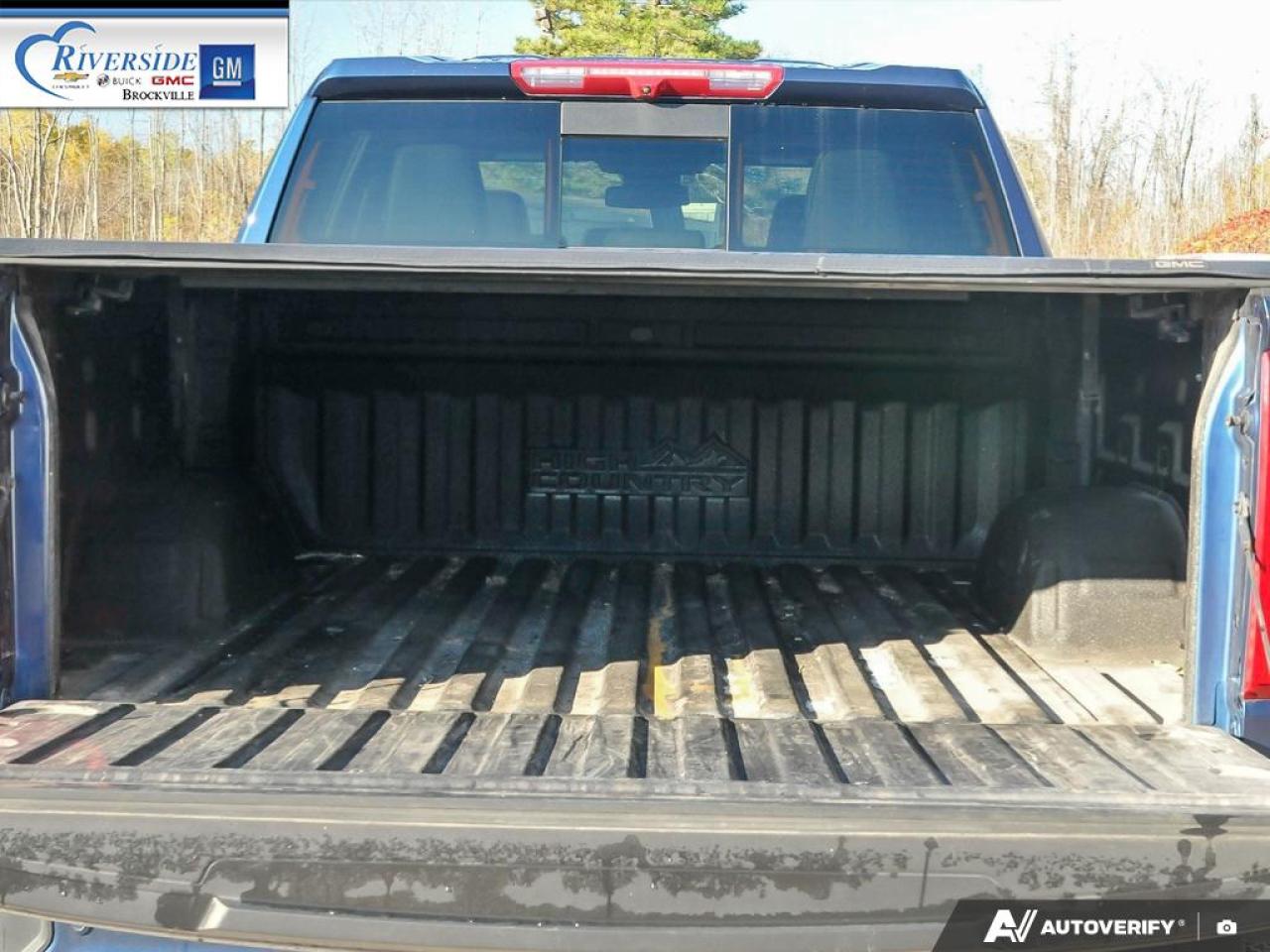 2022 Chevrolet Silverado 1500 High Country Photo