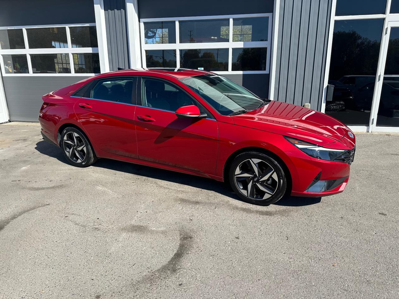 2023 Hyundai Elantra Preferred w/Tech Package Photo2