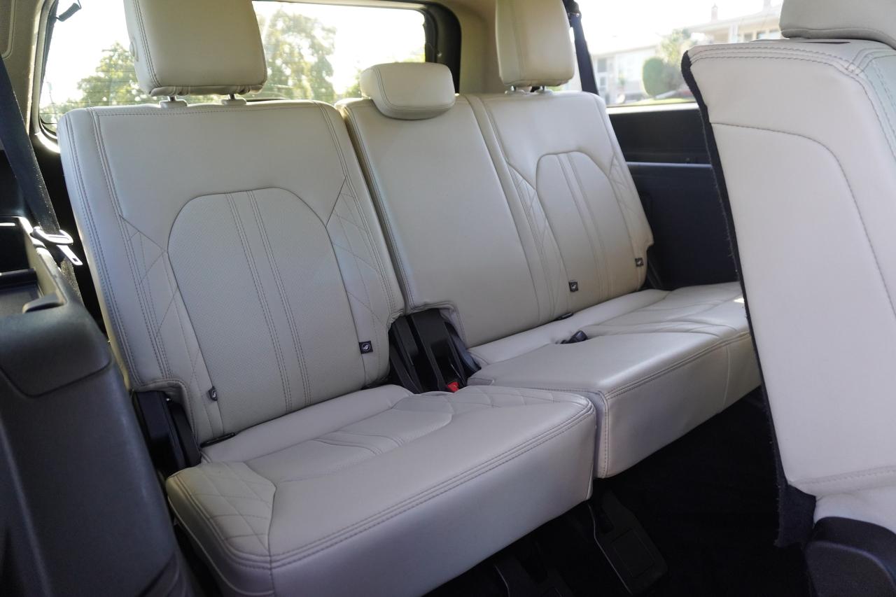 2018 Ford Expedition PLATINUM | 1 OWNER | NO ACCIDENTS| DEALER SERVICED Photo