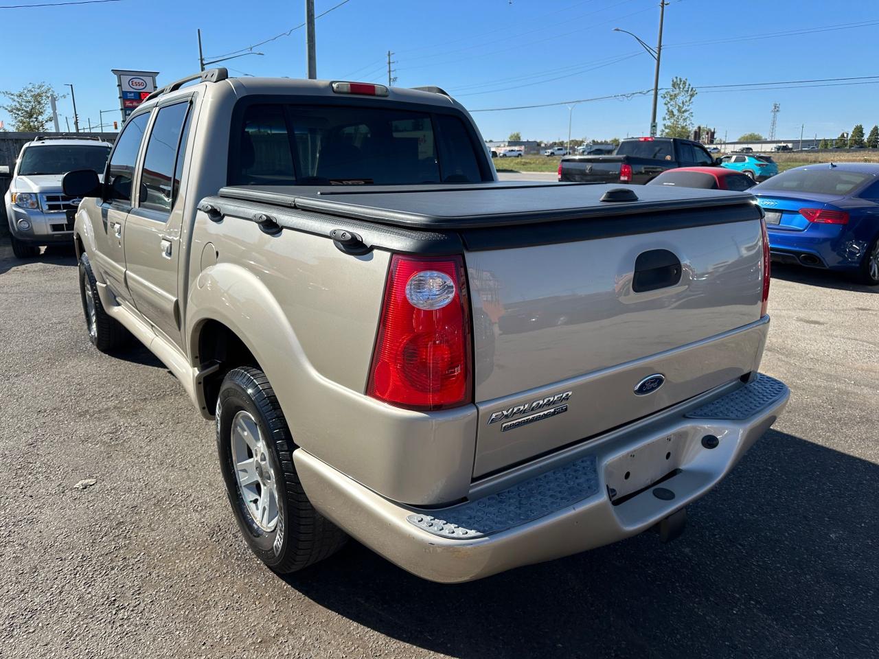 2005 Ford Explorer Sport Trac XLT, LEATHER, SUNROOF, LOW KMS, RUST FREE, MINT - Photo #3