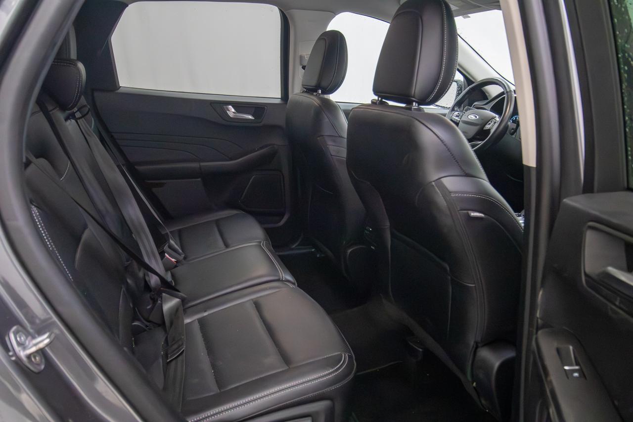 2021 Ford Escape SEL 4WD Photo5