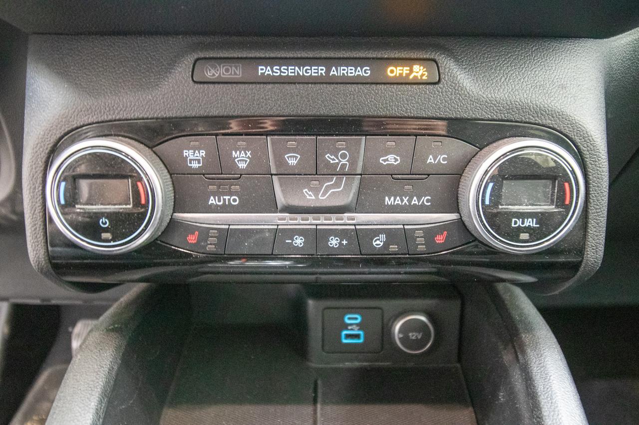 2021 Ford Escape SEL 4WD Photo5