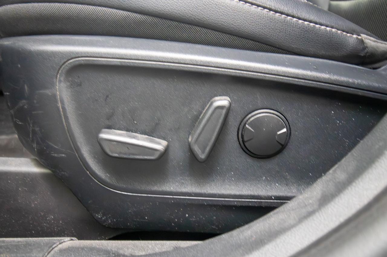 2021 Ford Escape SEL 4WD Photo5