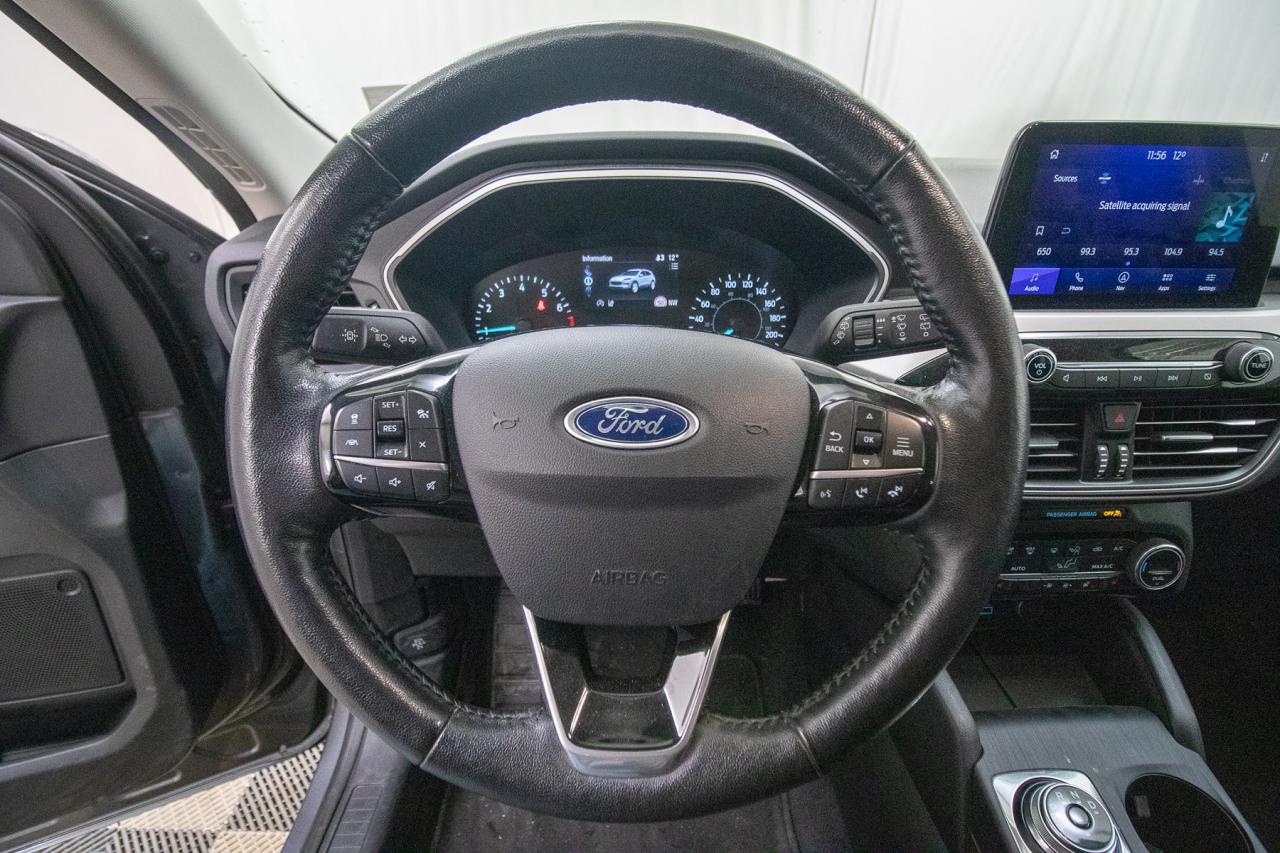 2021 Ford Escape SEL 4WD Photo5