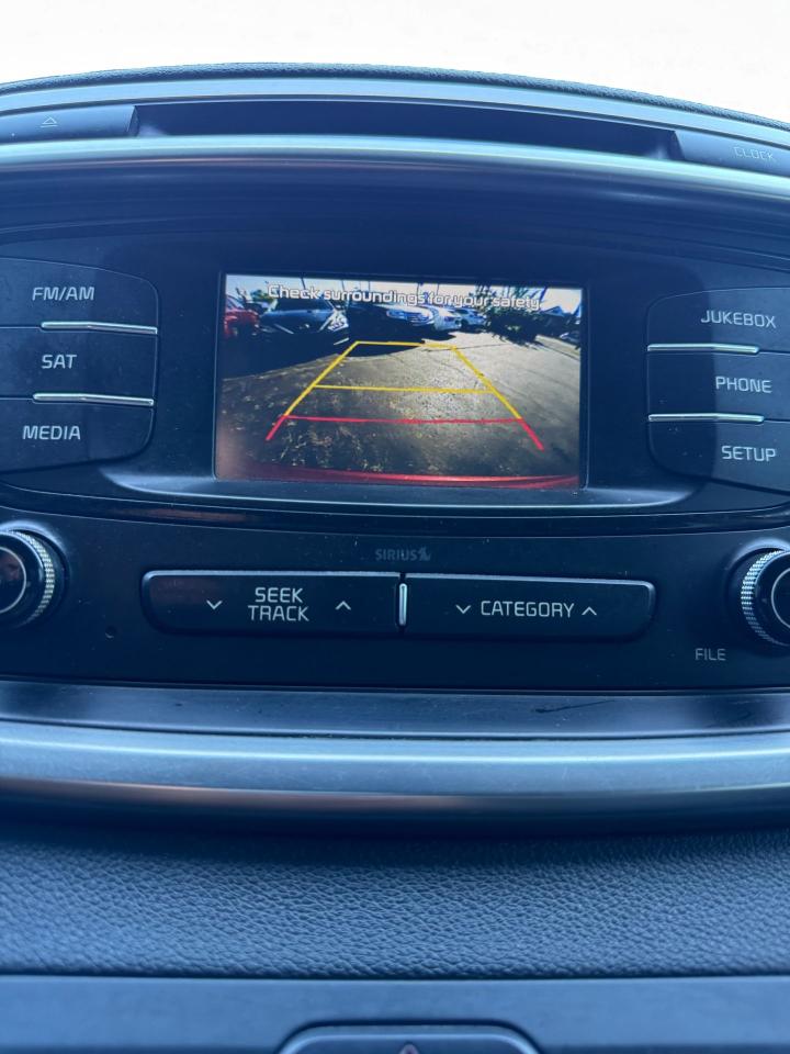 2016 Kia Sorento 2.0L Turbo EX - Photo #11