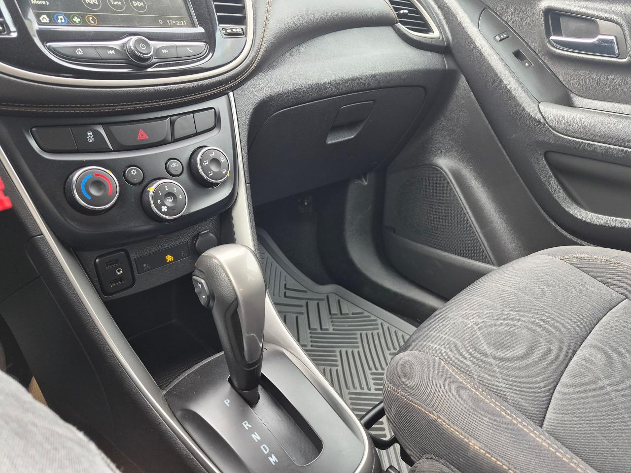 2019 Chevrolet Trax LT AWD, BU Cam, Remote, Wifi, Apple Carplay - Photo #17