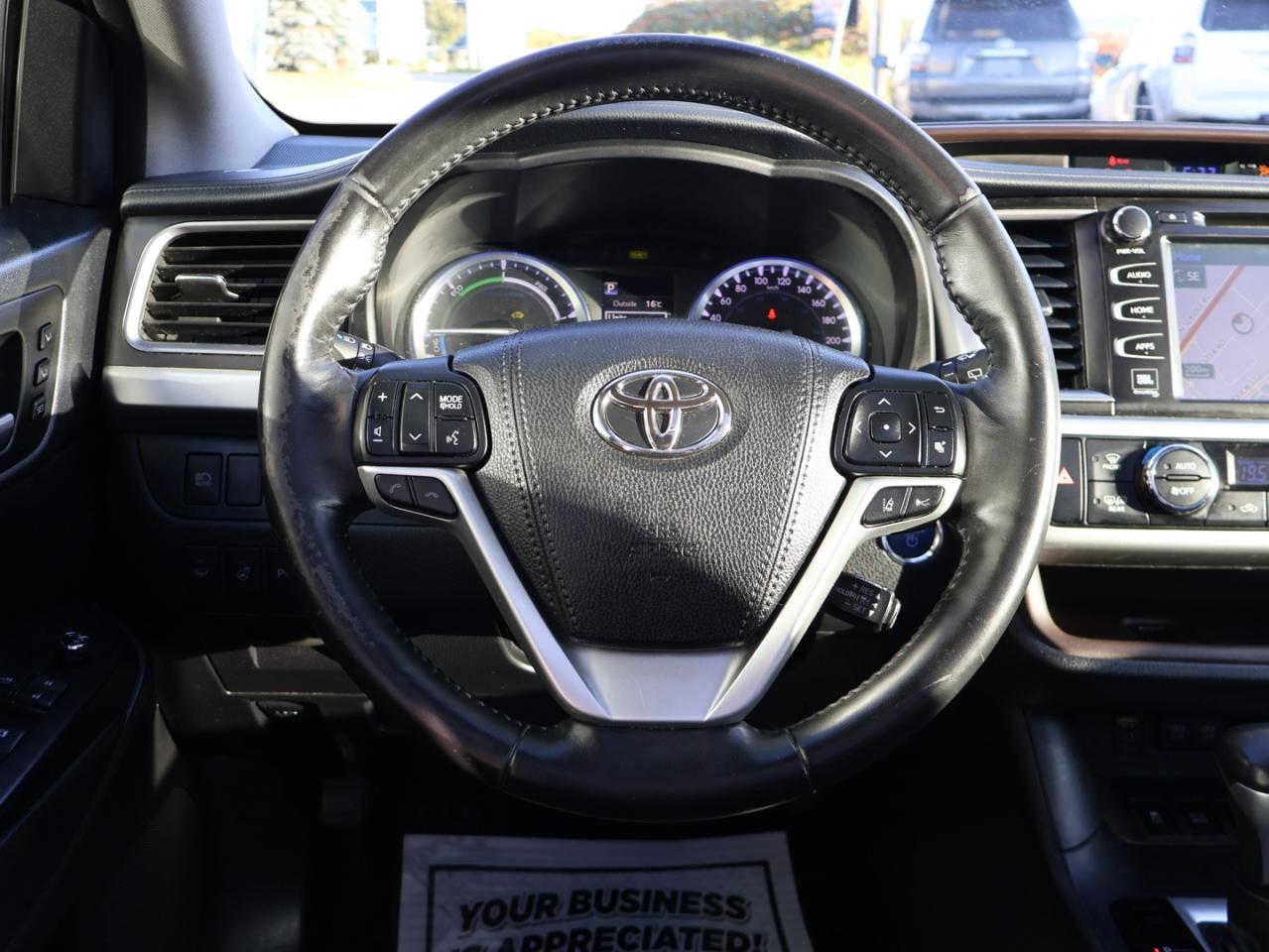 2017 Toyota Highlander HYBRID LIMITED AWD CERTIFIED CAMERA NAV BLUETOOTH LEATHER HEATED SEATS PANO ROOF CRUISE ALLOYS - Photo #11