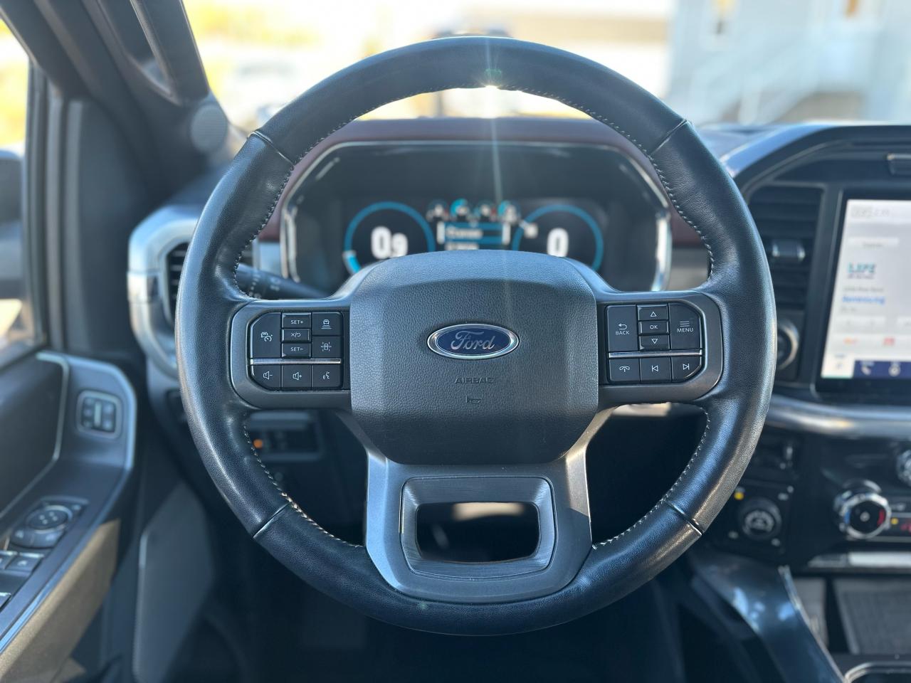 2022 Ford F-150 LARIAT 4X4 SUPERCREW W/ 1 OWNER Photo5