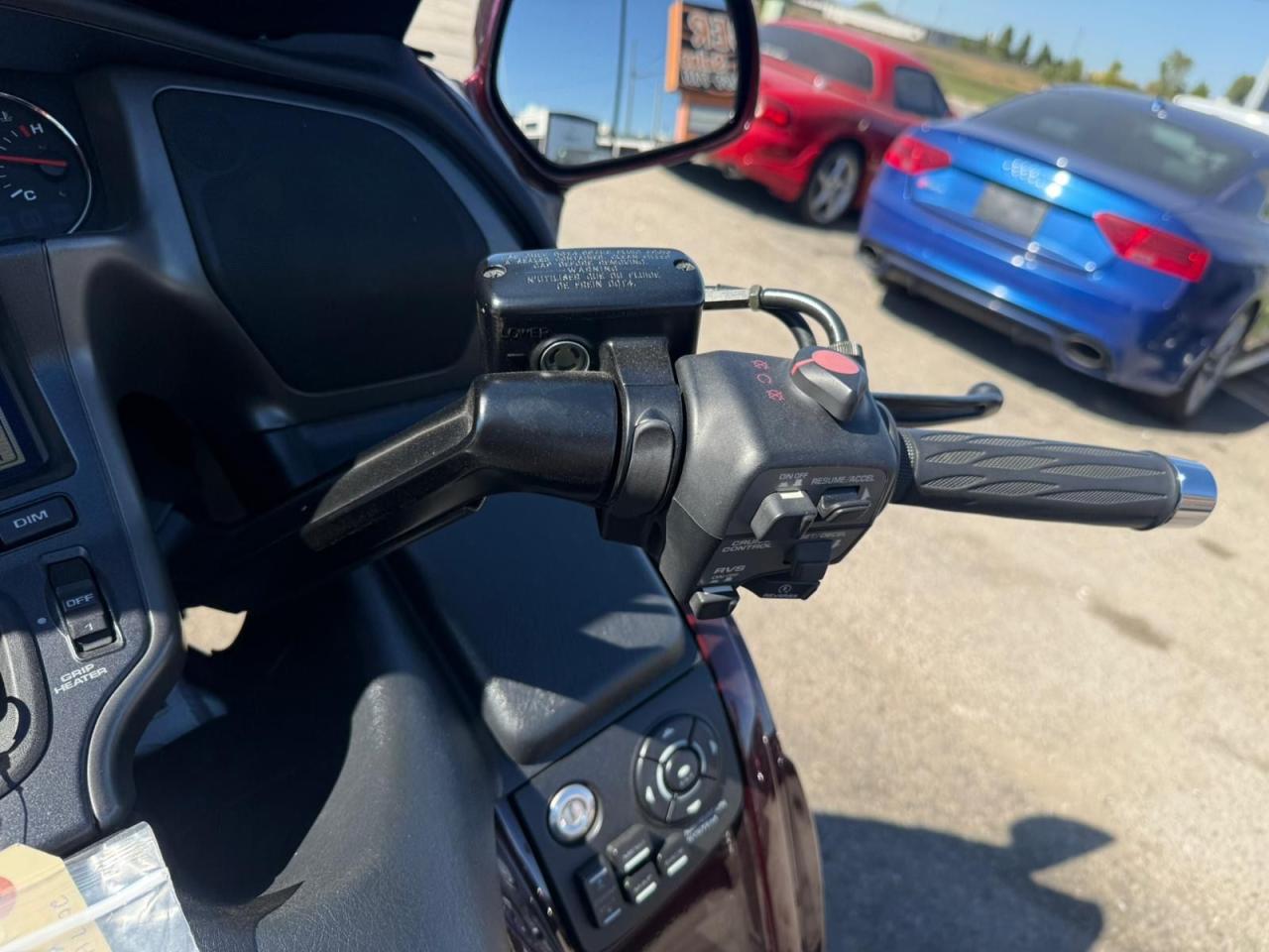 2007 Honda Gold Wing LOW KMS, MINT CONDITION, 1 OWNER, NO ACCIDENT - Photo #9