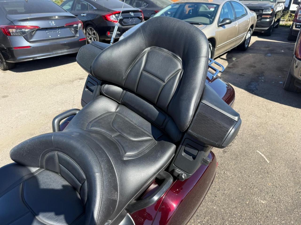 2007 Honda Gold Wing LOW KMS, MINT CONDITION, 1 OWNER, NO ACCIDENT - Photo #11