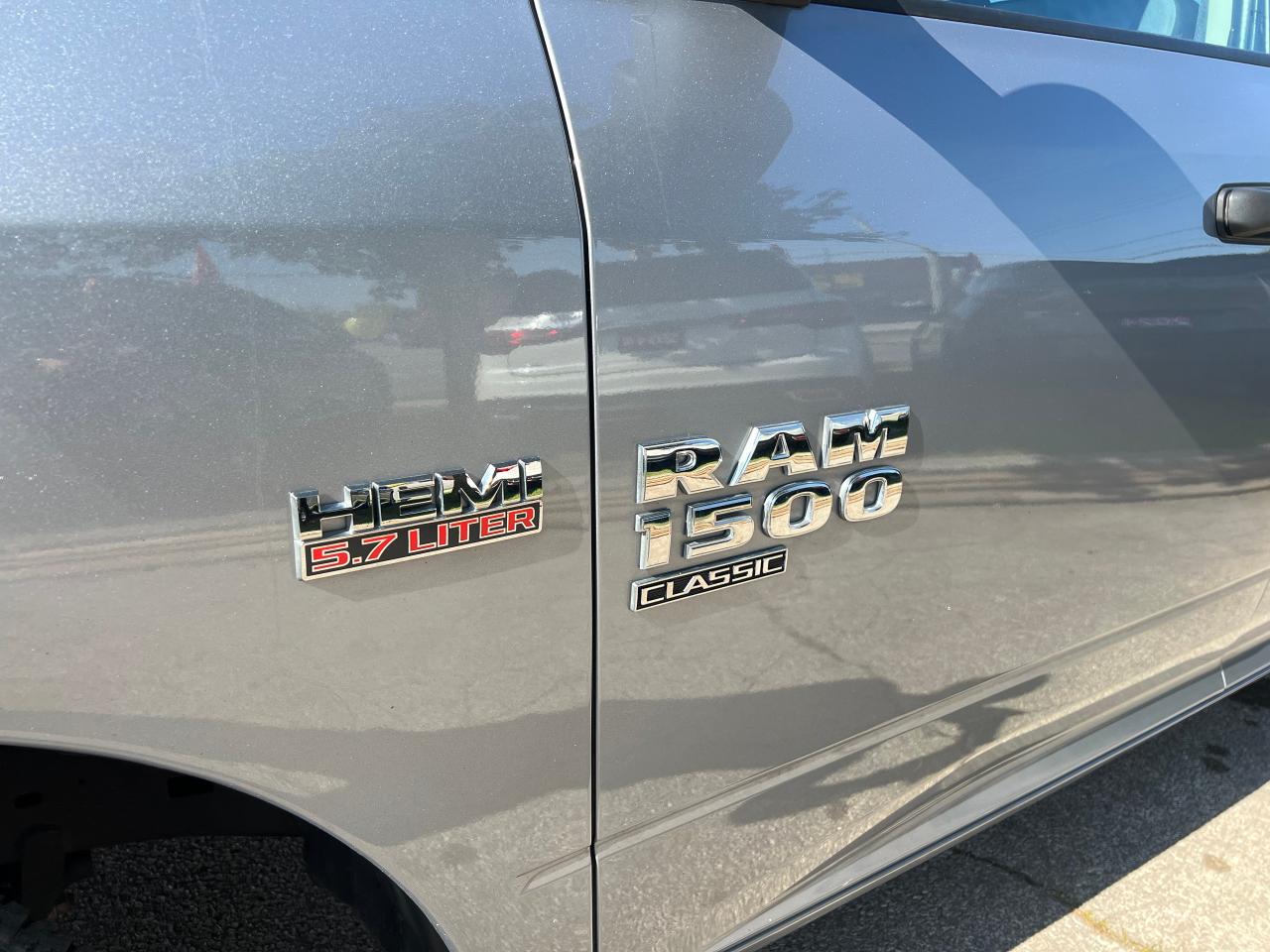 2023 RAM 1500 Classic SLT Low KM Backup Cam AWD FACTORY WARRANTY VALID - Photo #7