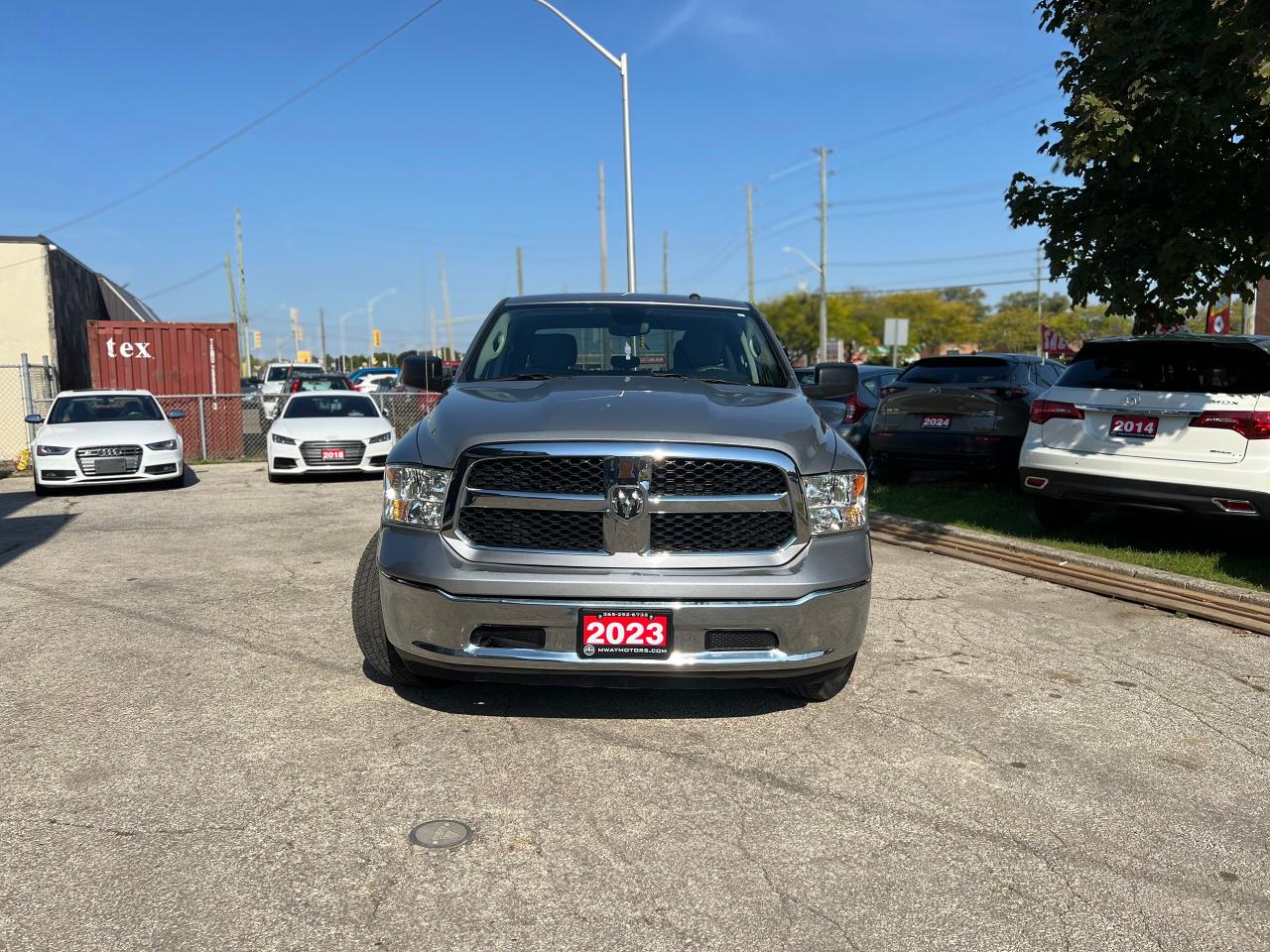 2023 RAM 1500 Classic SLT Low KM Backup Cam AWD FACTORY WARRANTY VALID - Photo #17