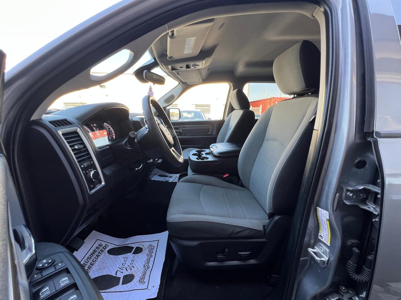 2023 RAM 1500 Classic SLT Low KM Backup Cam AWD FACTORY WARRANTY VALID - Photo #21