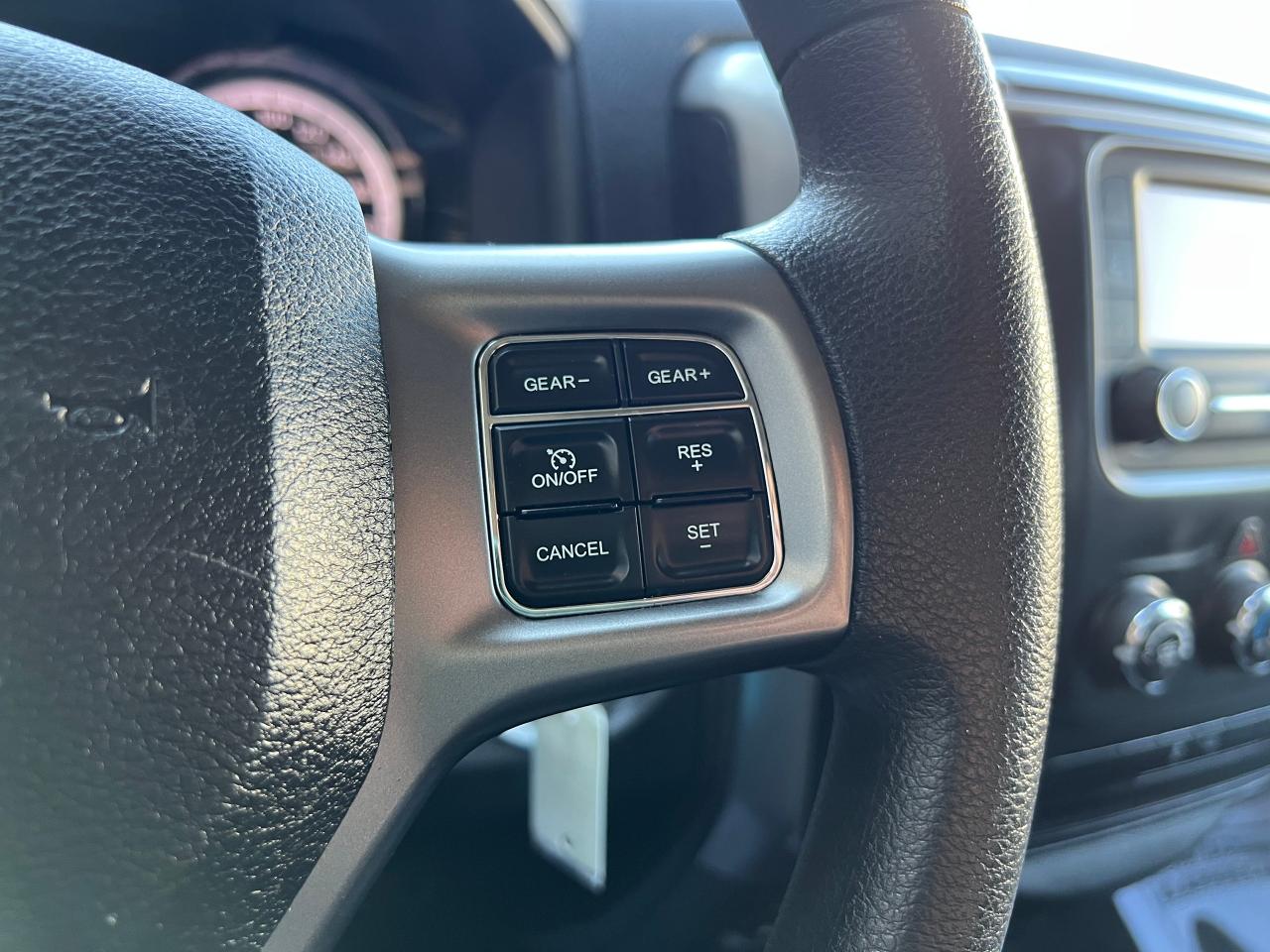 2023 RAM 1500 Classic SLT Low KM Backup Cam AWD FACTORY WARRANTY VALID - Photo #27