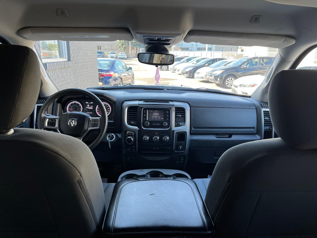 2023 RAM 1500 Classic SLT Low KM Backup Cam AWD FACTORY WARRANTY VALID - Photo #2