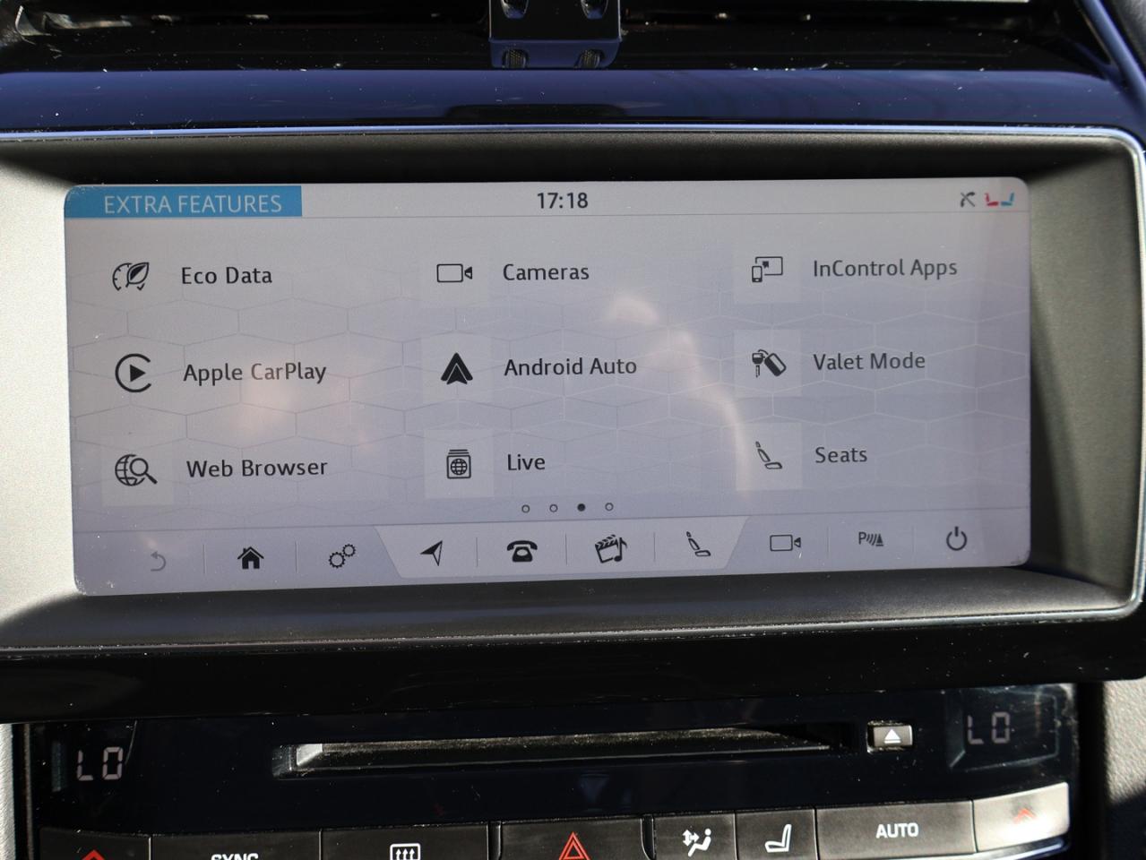 2019 Jaguar F-PACE 20d PRESTIGE AWD CERTIFIED *JAGUAR MAINTAIN* CAMERA NAV BLUETOOTH LEATHER HEATED SEATS CRUISE ALLOYS - Photo #26