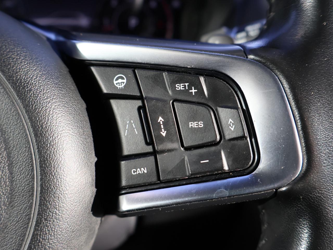 2019 Jaguar F-PACE 20d PRESTIGE AWD CERTIFIED *JAGUAR MAINTAIN* CAMERA NAV BLUETOOTH LEATHER HEATED SEATS CRUISE ALLOYS - Photo #40