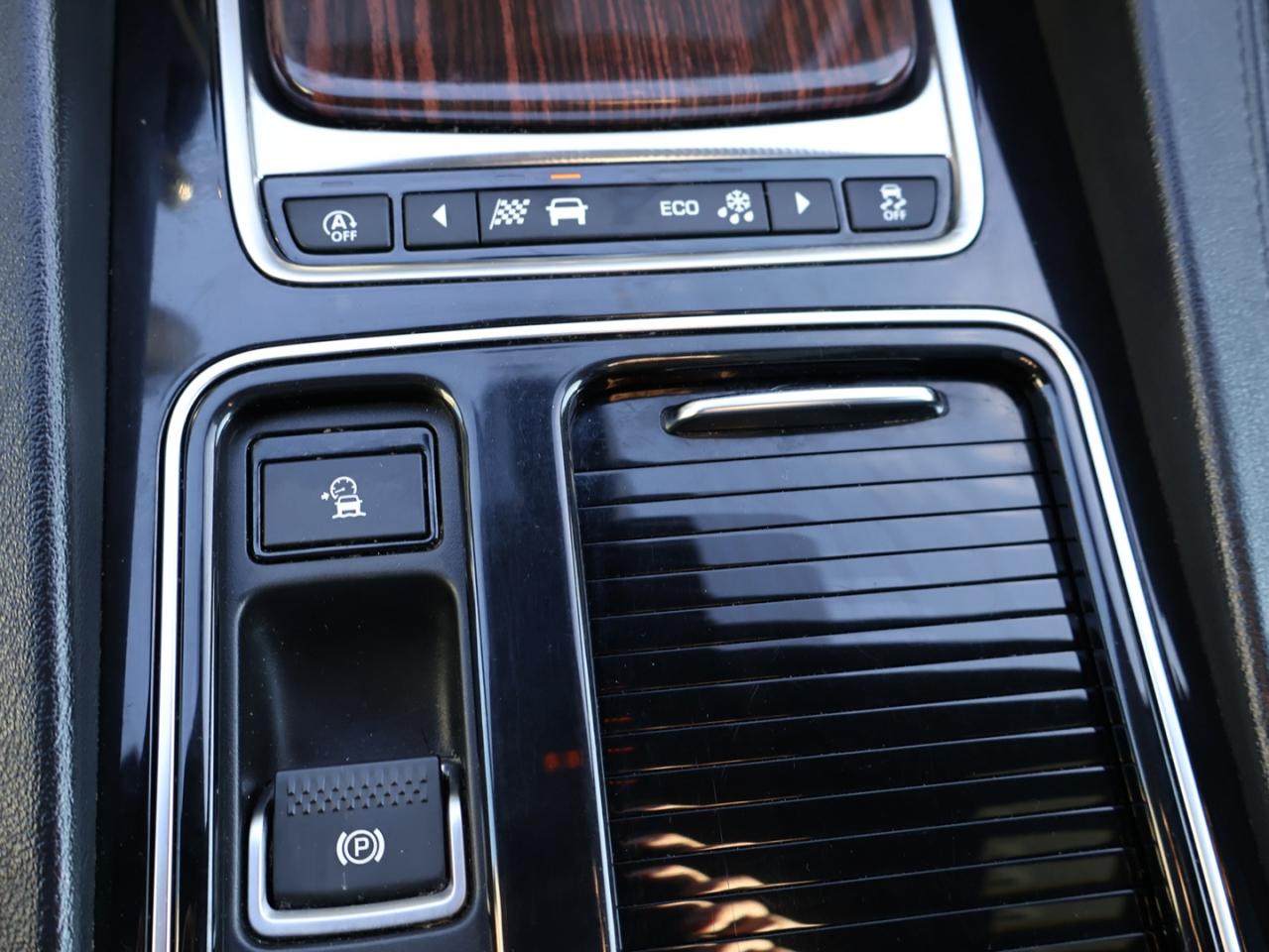 2019 Jaguar F-PACE 20d PRESTIGE AWD CERTIFIED *JAGUAR MAINTAIN* CAMERA NAV BLUETOOTH LEATHER HEATED SEATS CRUISE ALLOYS - Photo #45