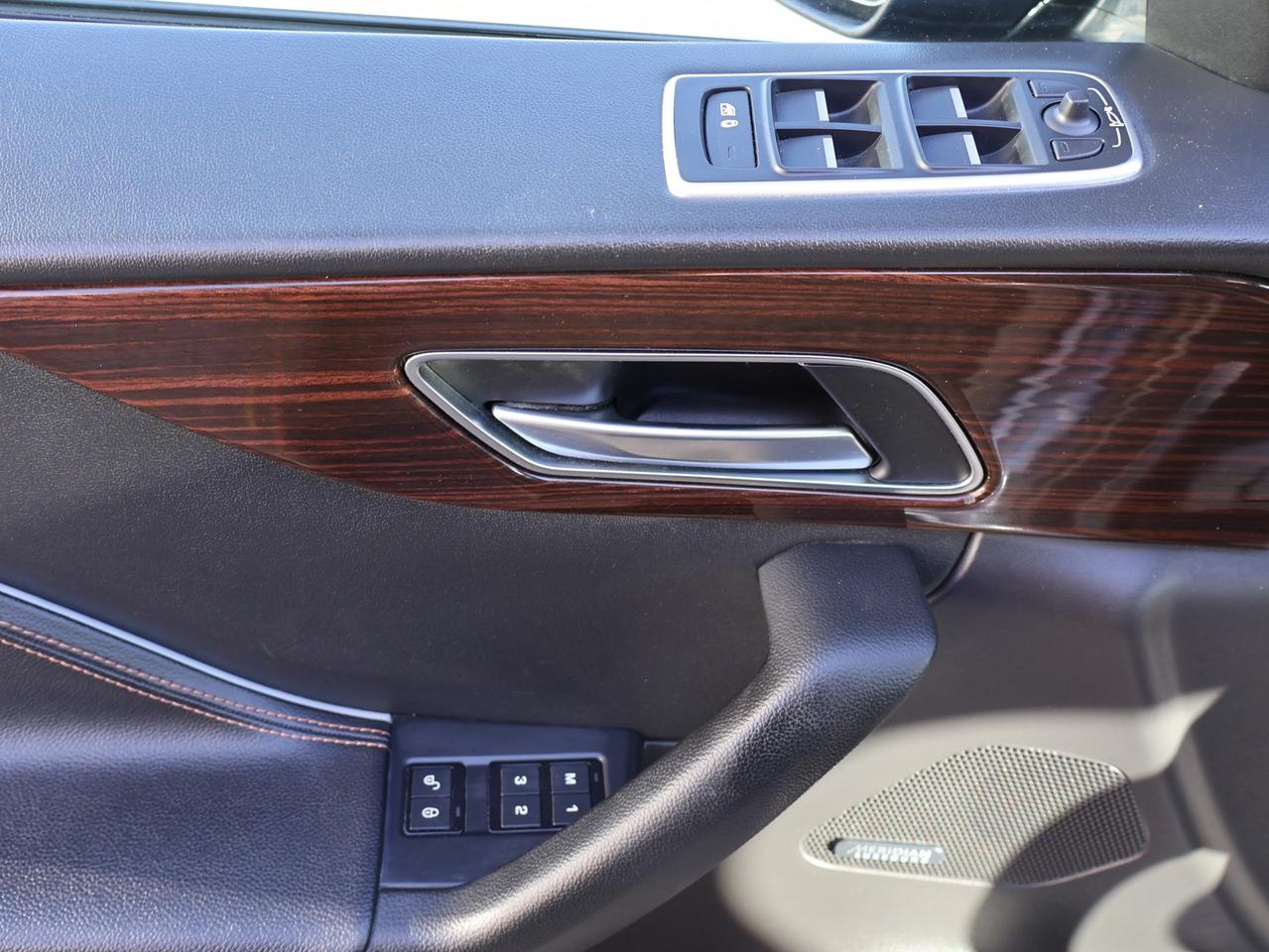 2019 Jaguar F-PACE 20d PRESTIGE AWD CERTIFIED *JAGUAR MAINTAIN* CAMERA NAV BLUETOOTH LEATHER HEATED SEATS CRUISE ALLOYS Photo