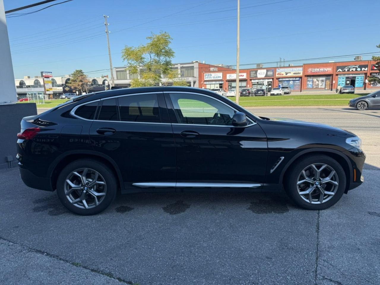 2021 BMW X4 XDRIVE30I/ PANO SUNROOF/ BLINDSPOT SIGNALS/ - Photo #8